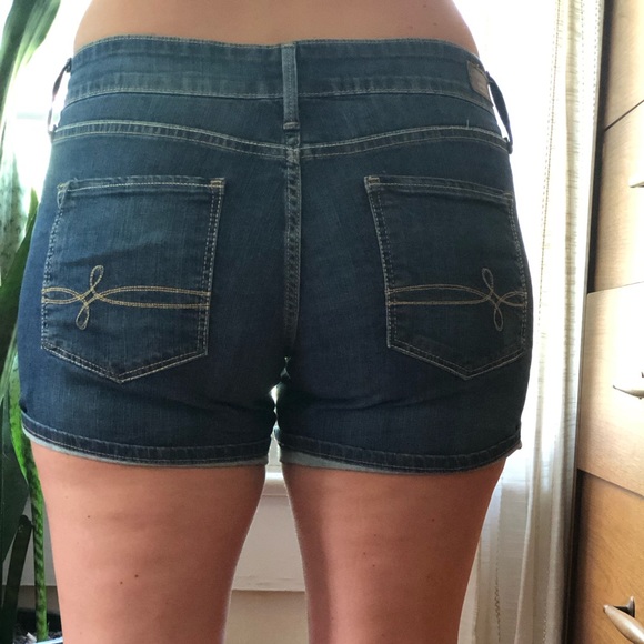 Levi Denizen Jean Shorts - Picture 2 of 5